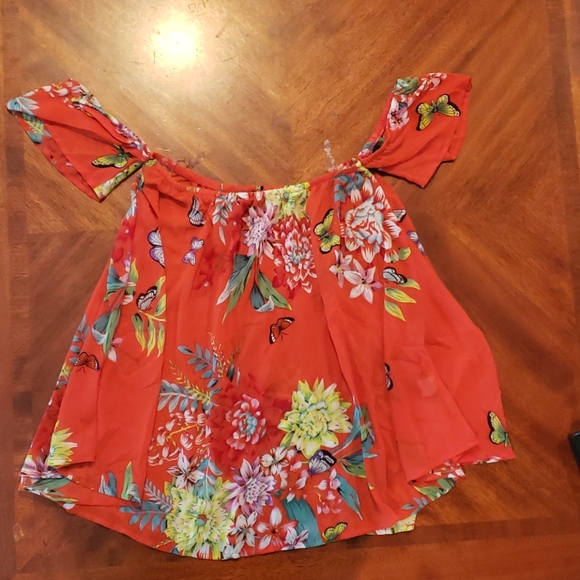 Jeans By Buffalo Sheer Sleeveless Floral Top Red Women's Size Medium - Picture 1 of 3